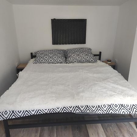 Klid Apartment Budyne nad Ohri Екстериор снимка